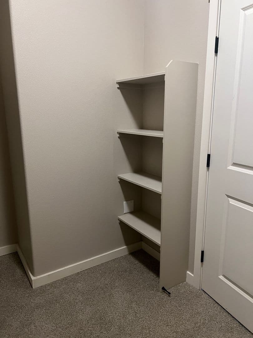 Vancouver Apartment: 608 NE 86th St