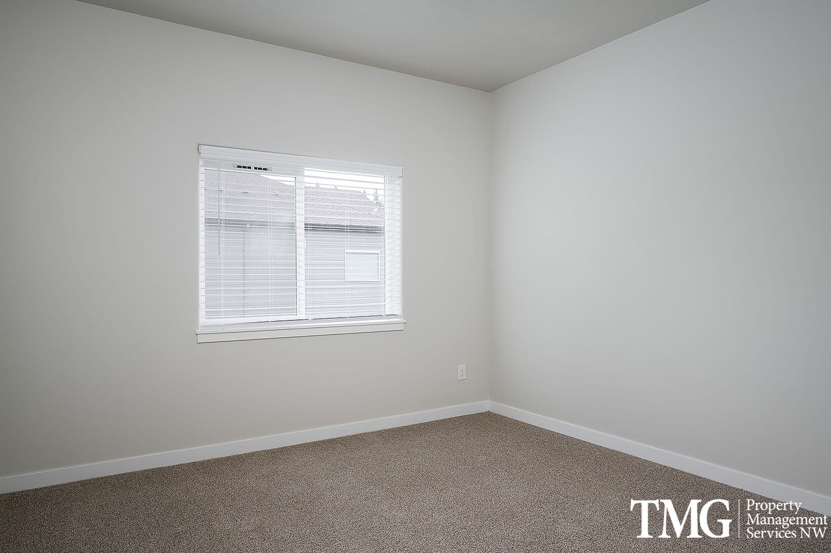 Vancouver Apartment: 4705 NE Leverich Park Way