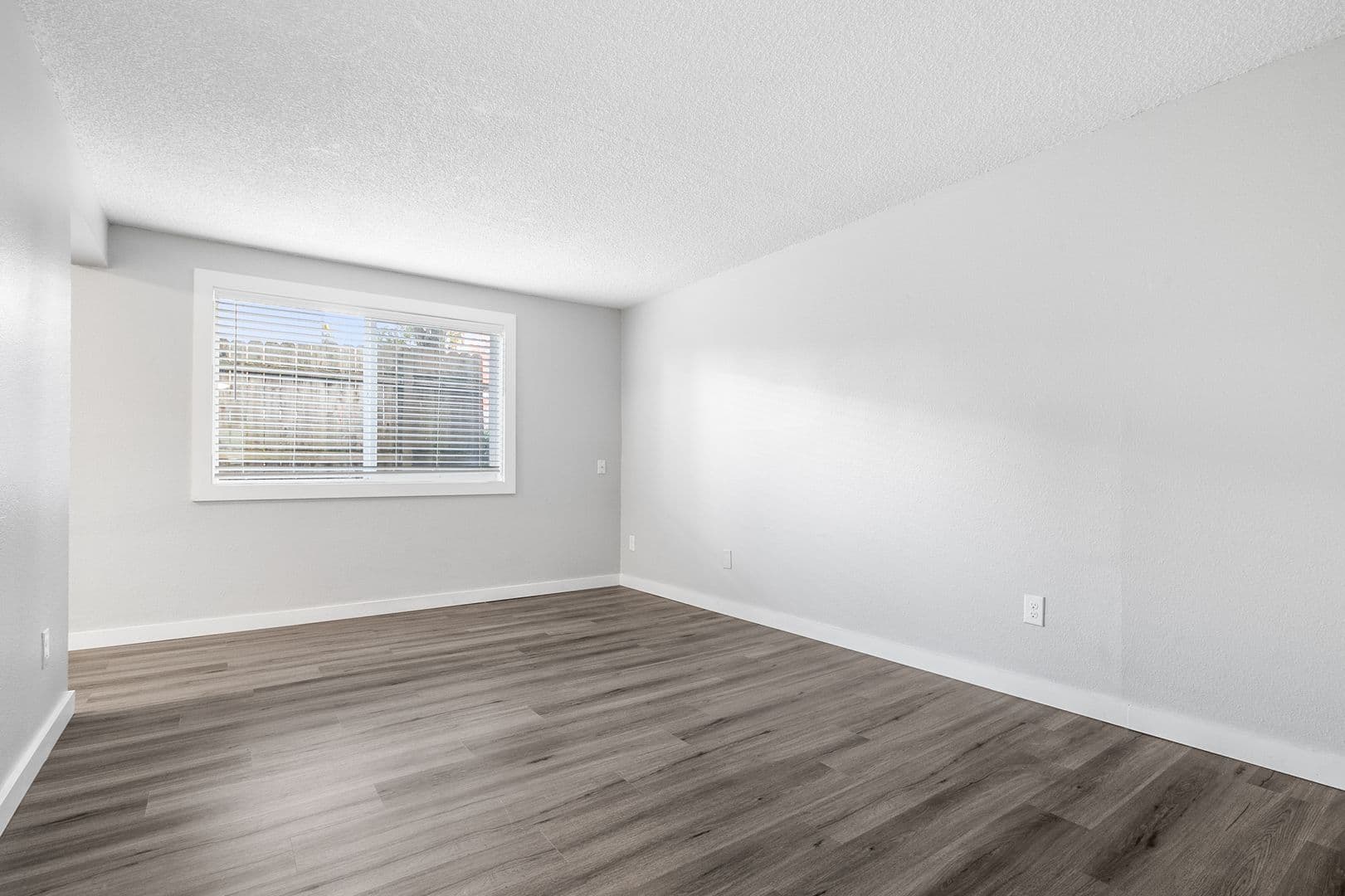 Vancouver Apartment: 2008 - 2010 E Fourth Plain Blvd