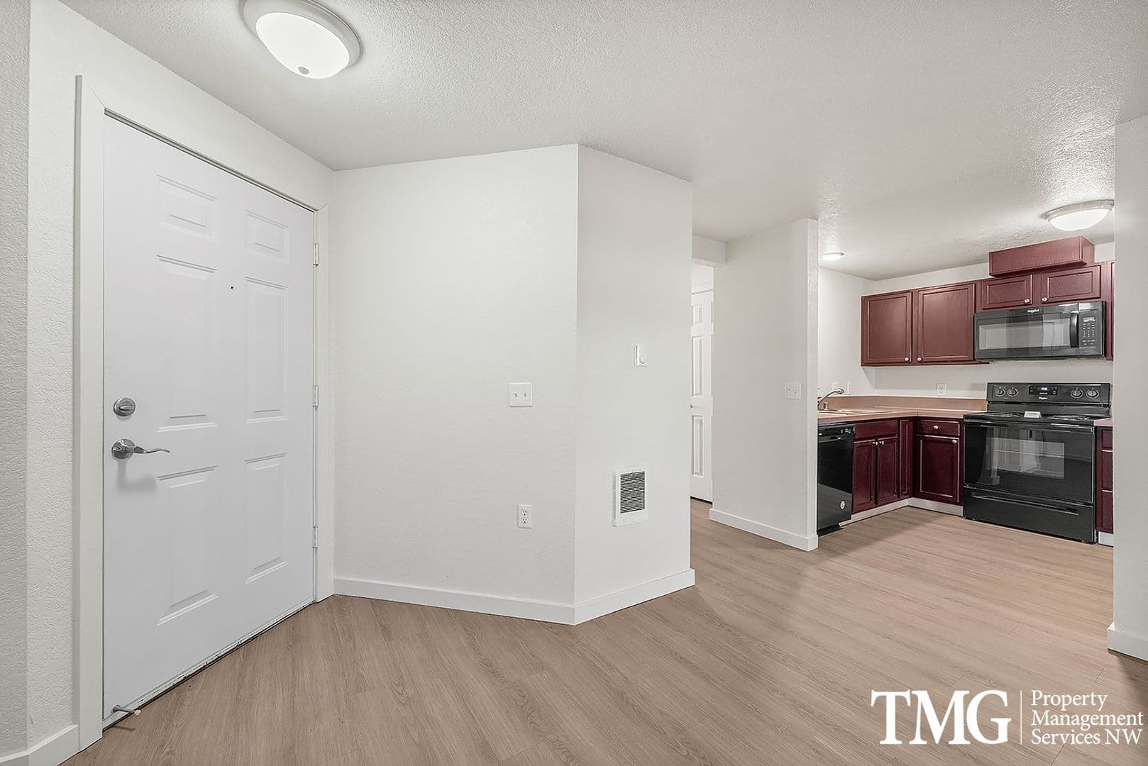 Vancouver Apartment: 16119 SE 1st St