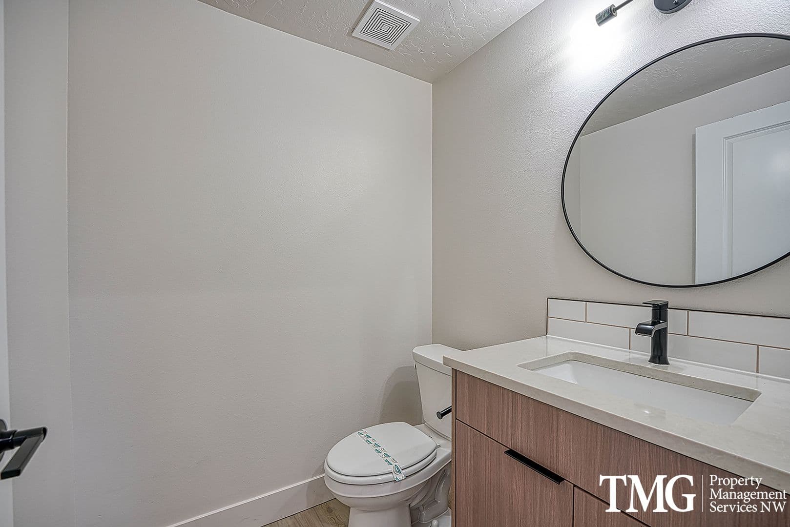 Kennewick Townhome: 718 N Volland St