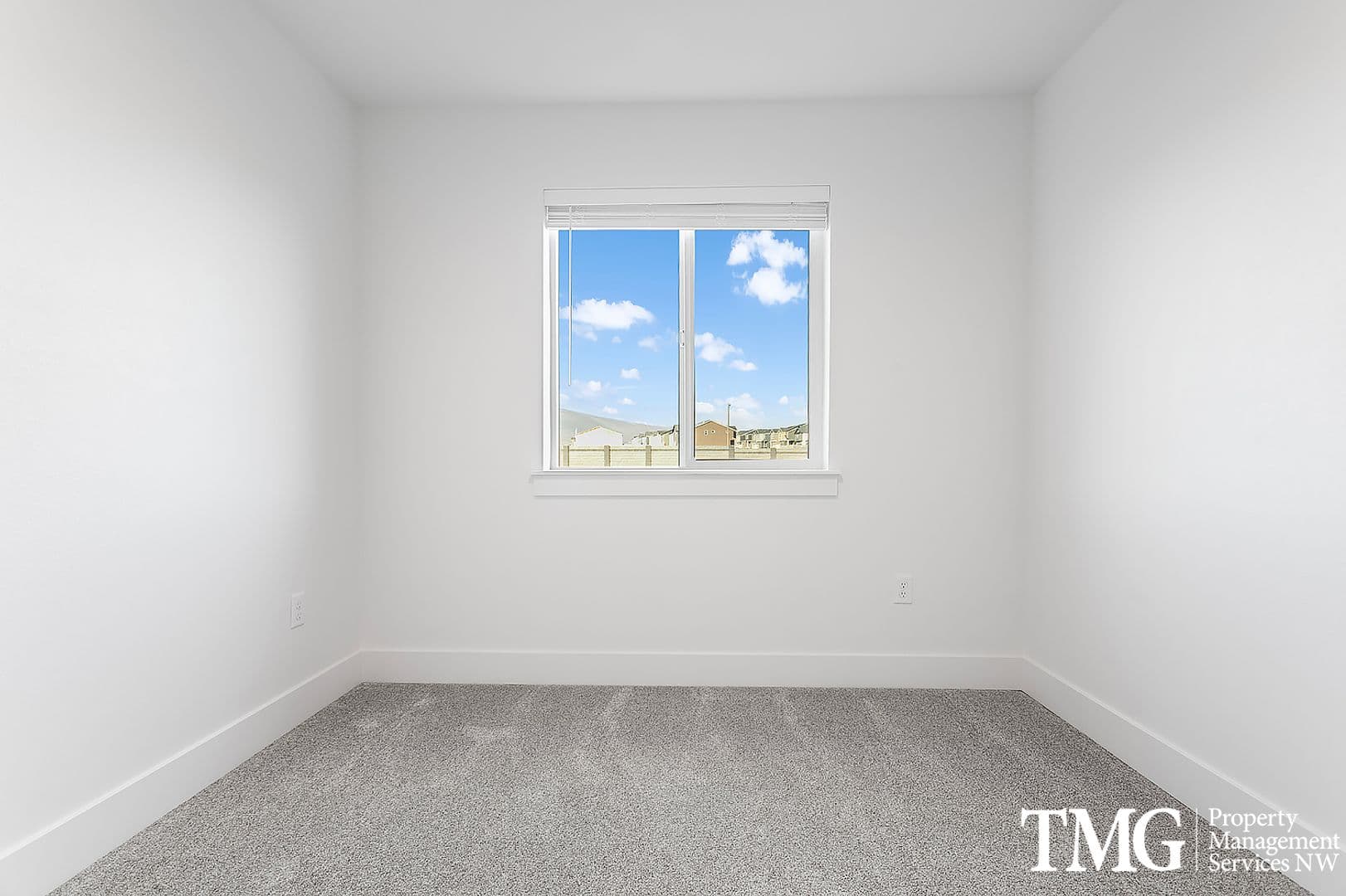 West Richland Townhome: 977 Creer Way - A-103