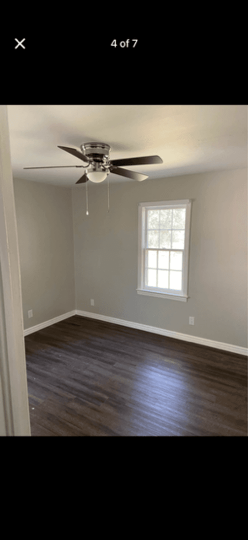 Birmingham House: 9008 Belcrest Dr