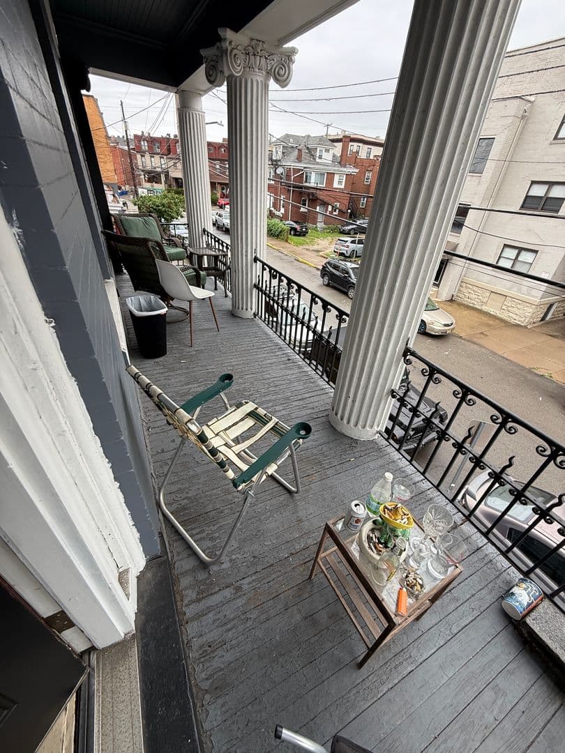 Pittsburgh Apartment: 3441 Ward St, Apt 3
