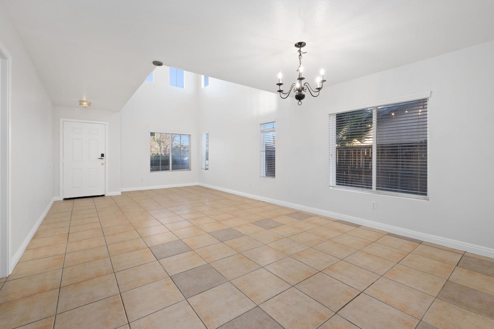 Moreno Valley House: 15324 Adobe Way