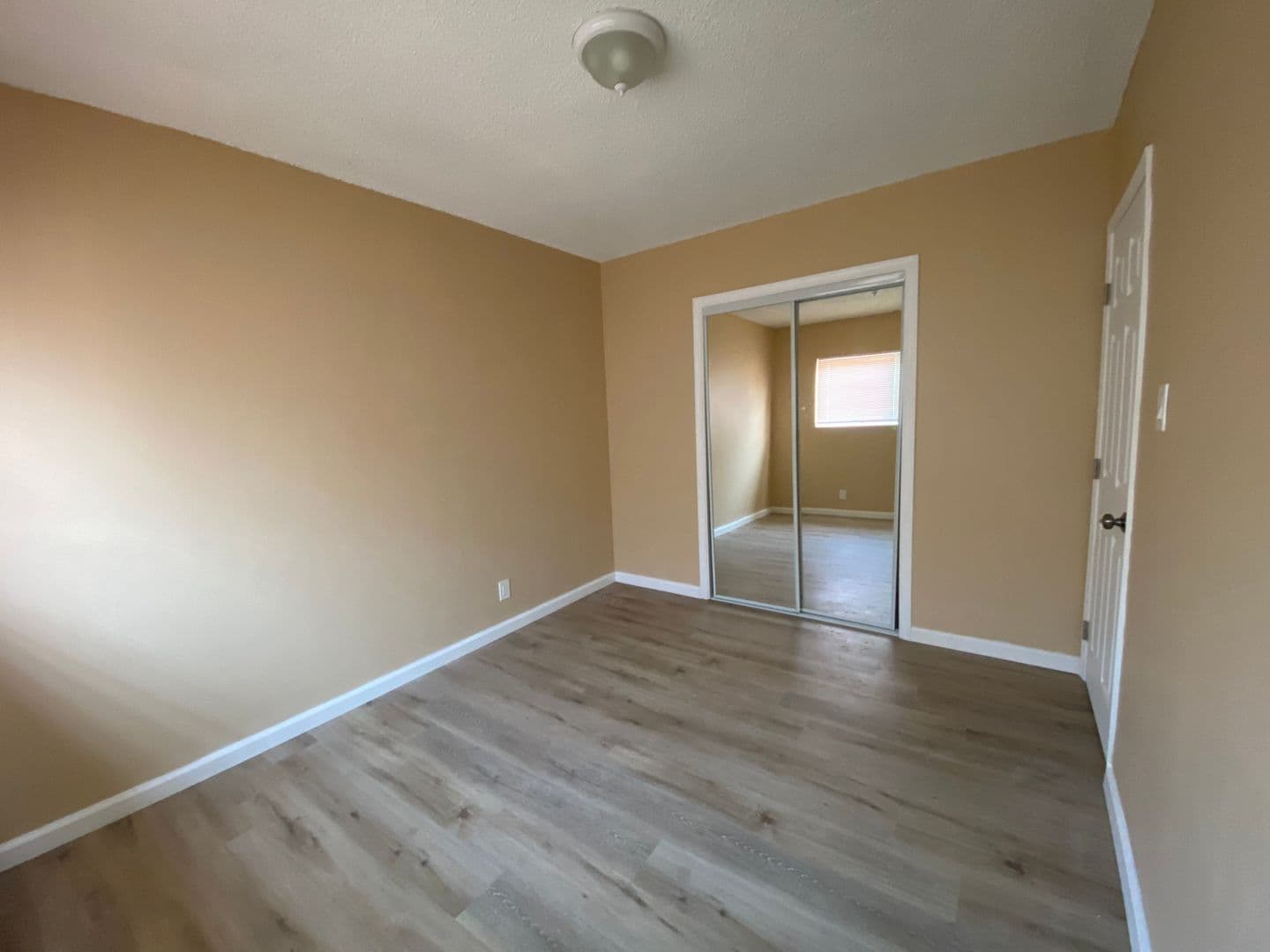 Montebello Apartment: 1249 S Greenwood Avenue