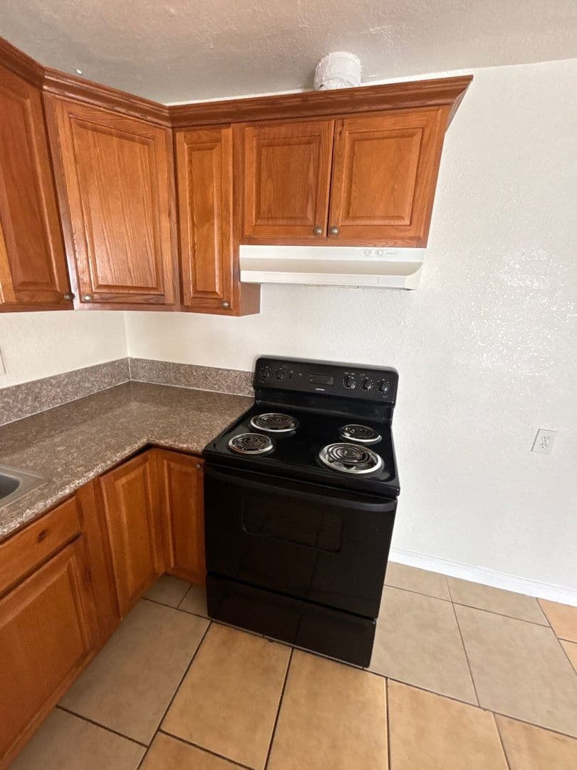 San Bernardino Apartment: 1471 E Eureka Street