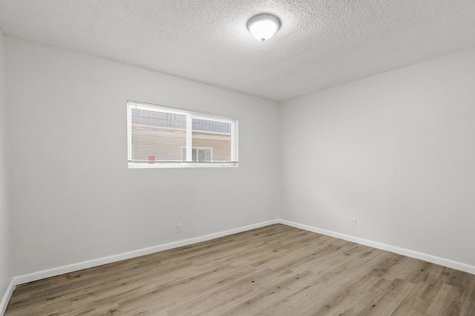 Montebello Apartment: 1253 S Greenwood Avenue