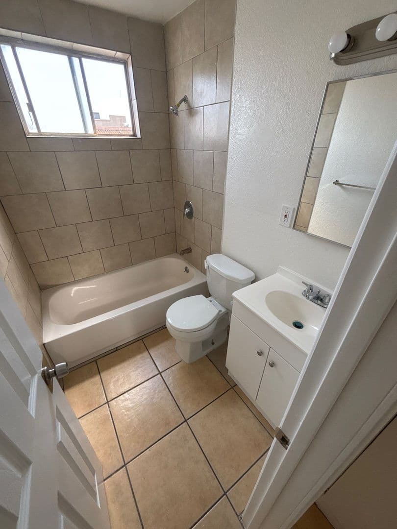 San Bernardino Apartment: 1471 E Eureka Street