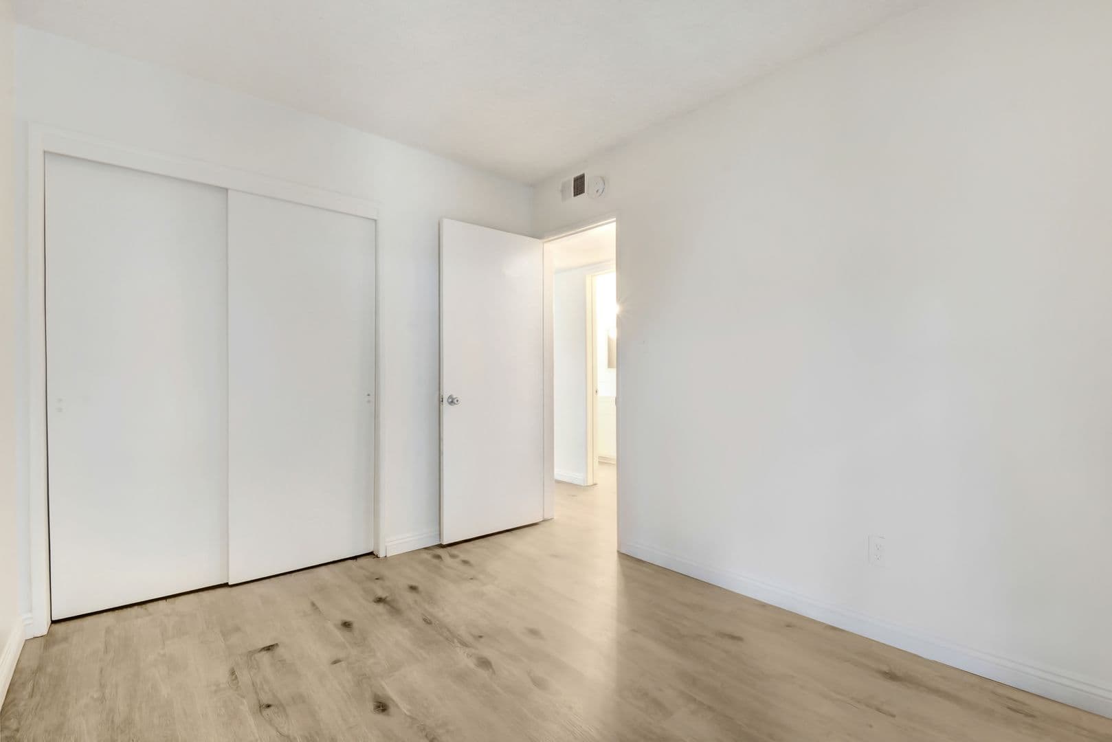 Redlands Apartment: 30 N Ash Street