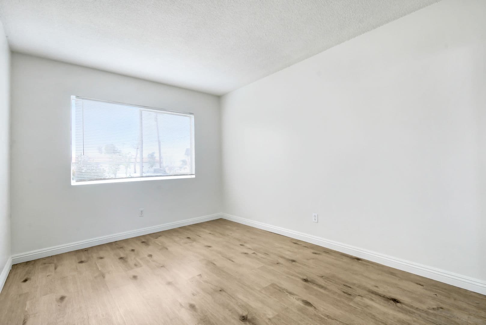Redlands Apartment: 30 N Ash Street