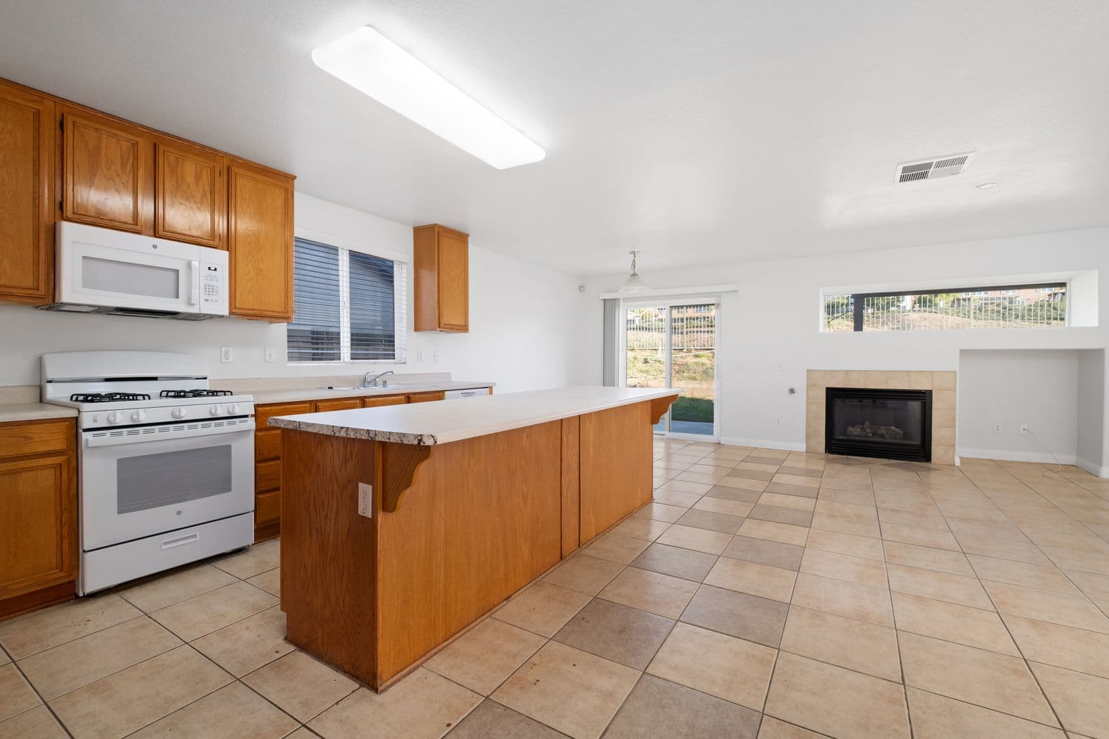 Moreno Valley House: 15324 Adobe Way