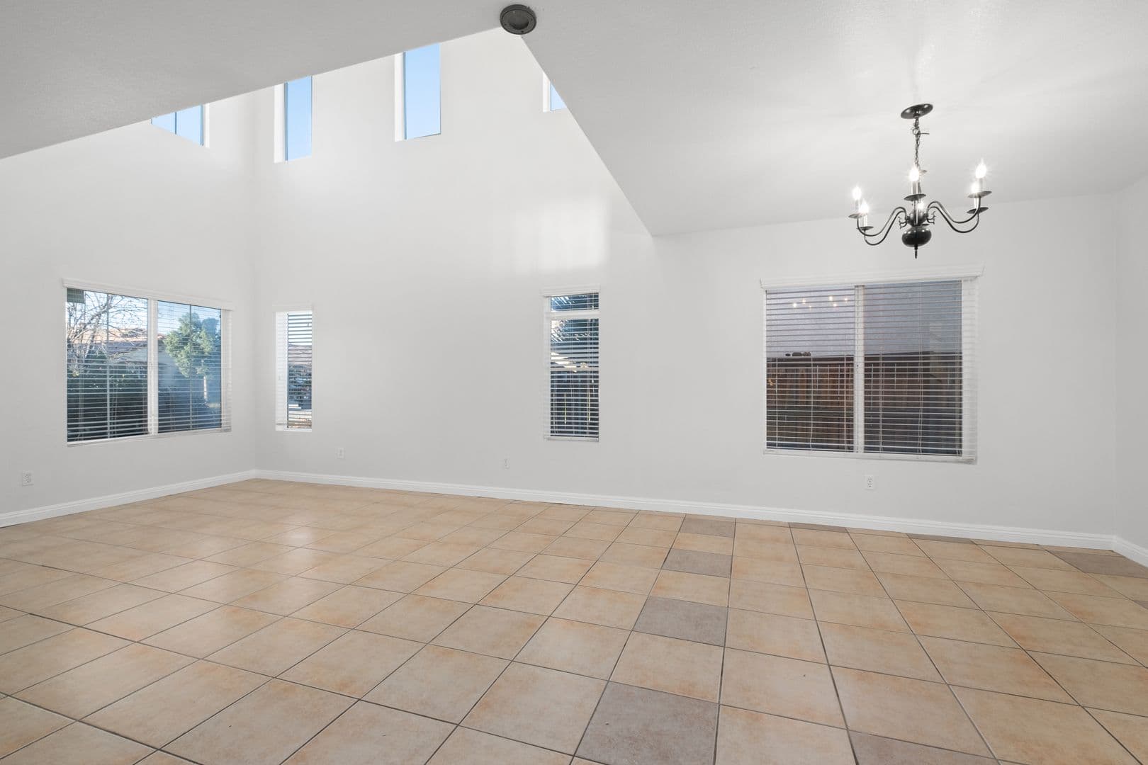 Moreno Valley House: 15324 Adobe Way