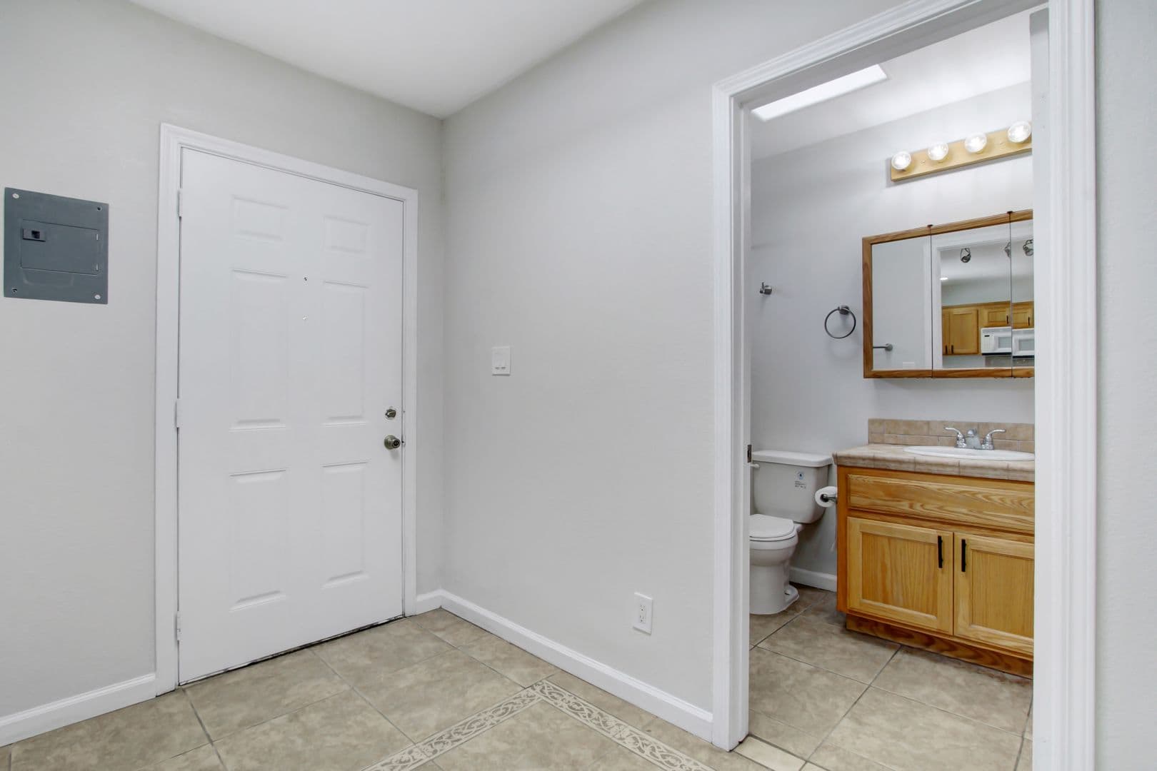 Rialto Apartment: 444 W Foothill Blvd