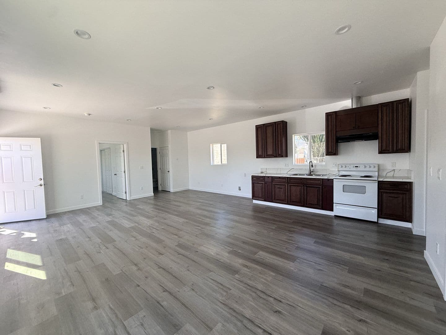 San Bernardino Apartment: 2377 Del Rosa Ave