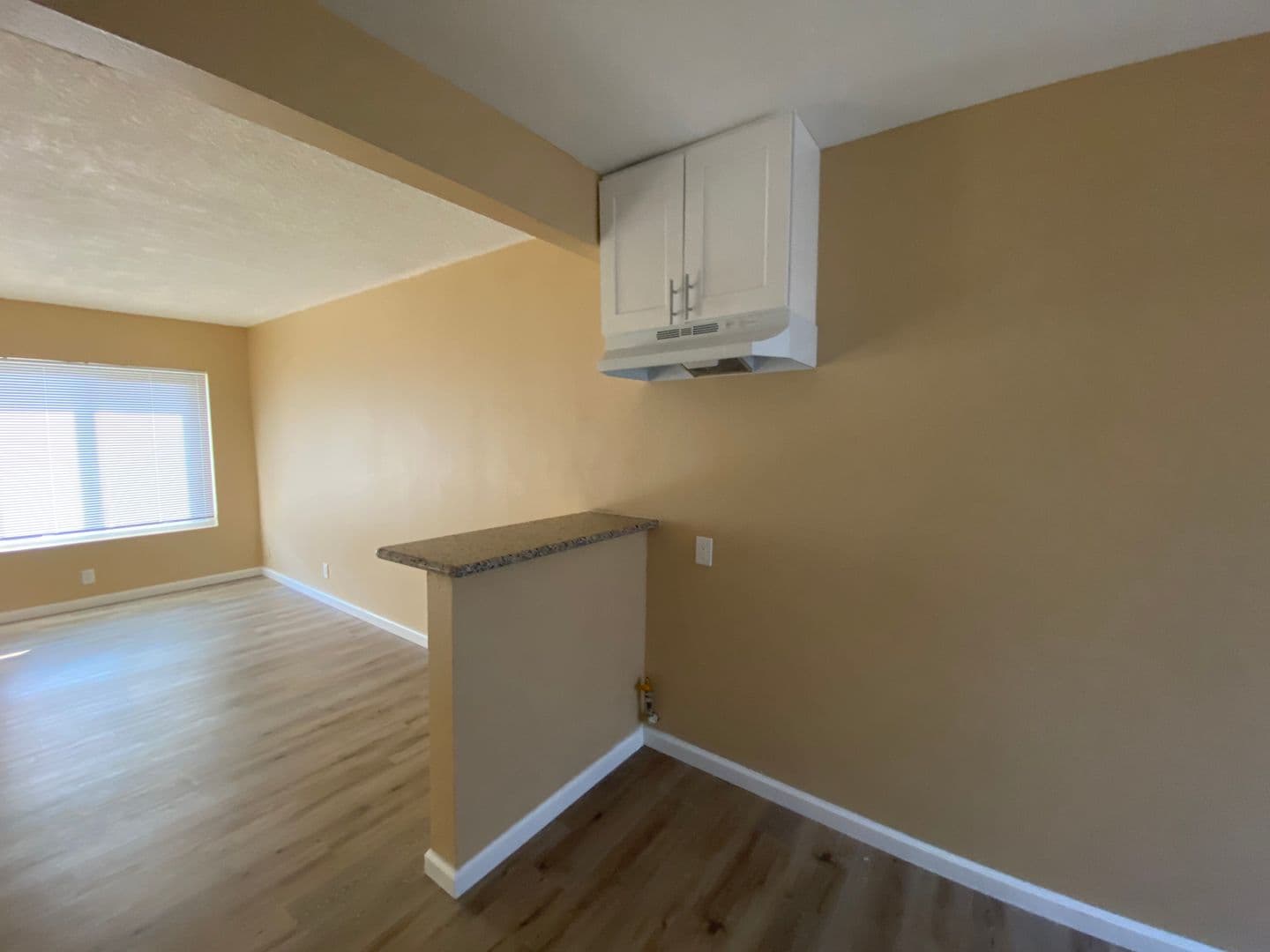 Montebello Apartment: 1249 S Greenwood Avenue