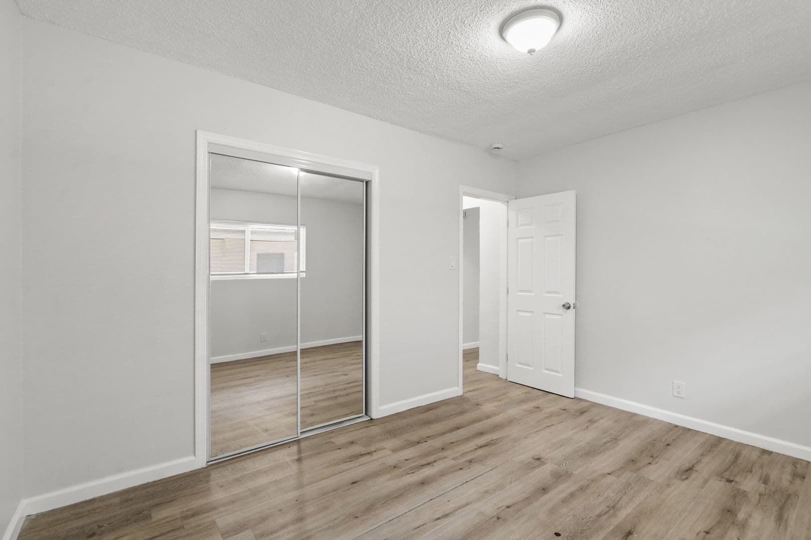 Montebello Apartment: 1253 S Greenwood Avenue