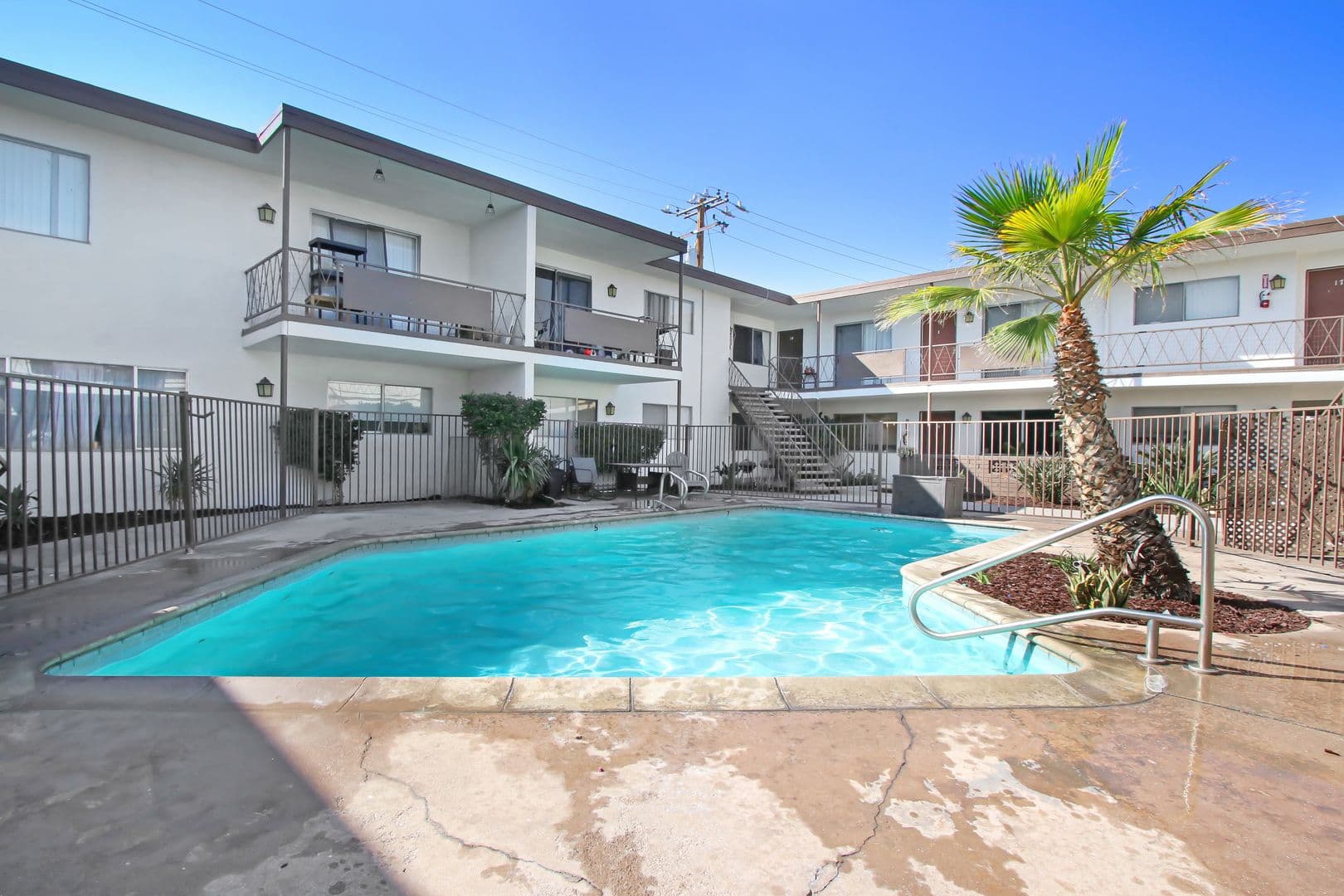 San Bernardino Apartment: 1551 E Date Street