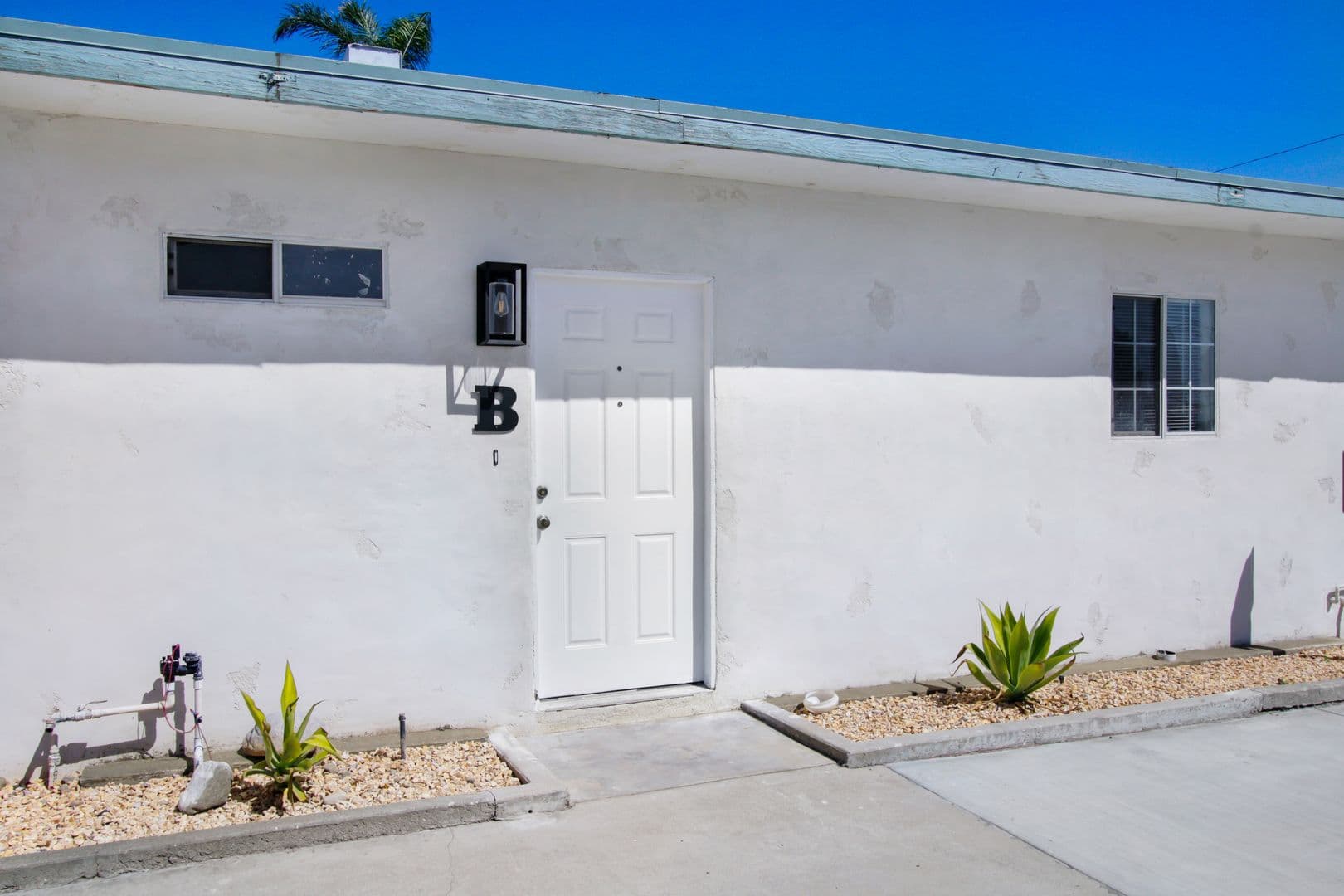 Rialto Apartment: 444 W Foothill Blvd