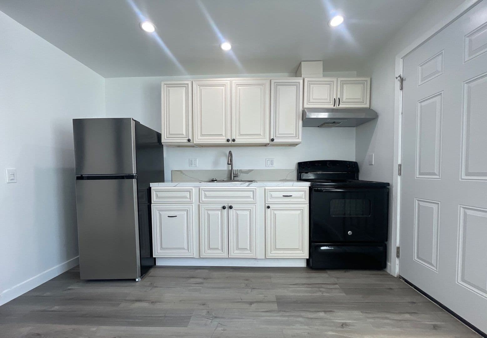 San Bernardino Apartment: 1471 E Eureka Street