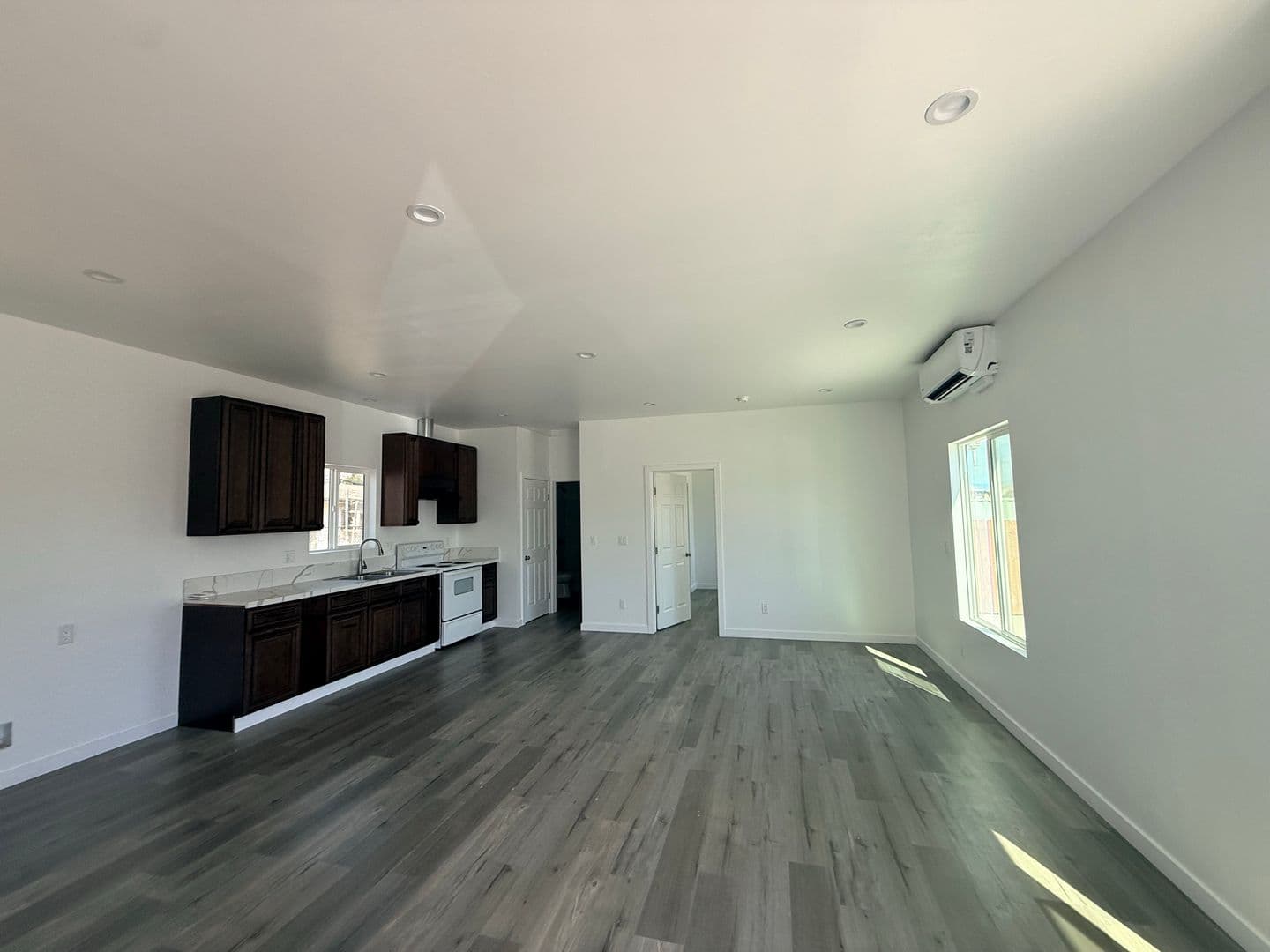 San Bernardino Apartment: 2377 Del Rosa Ave