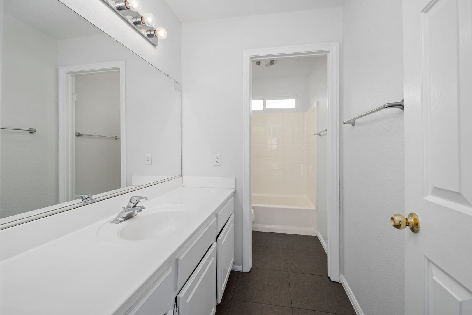 Moreno Valley House: 15324 Adobe Way