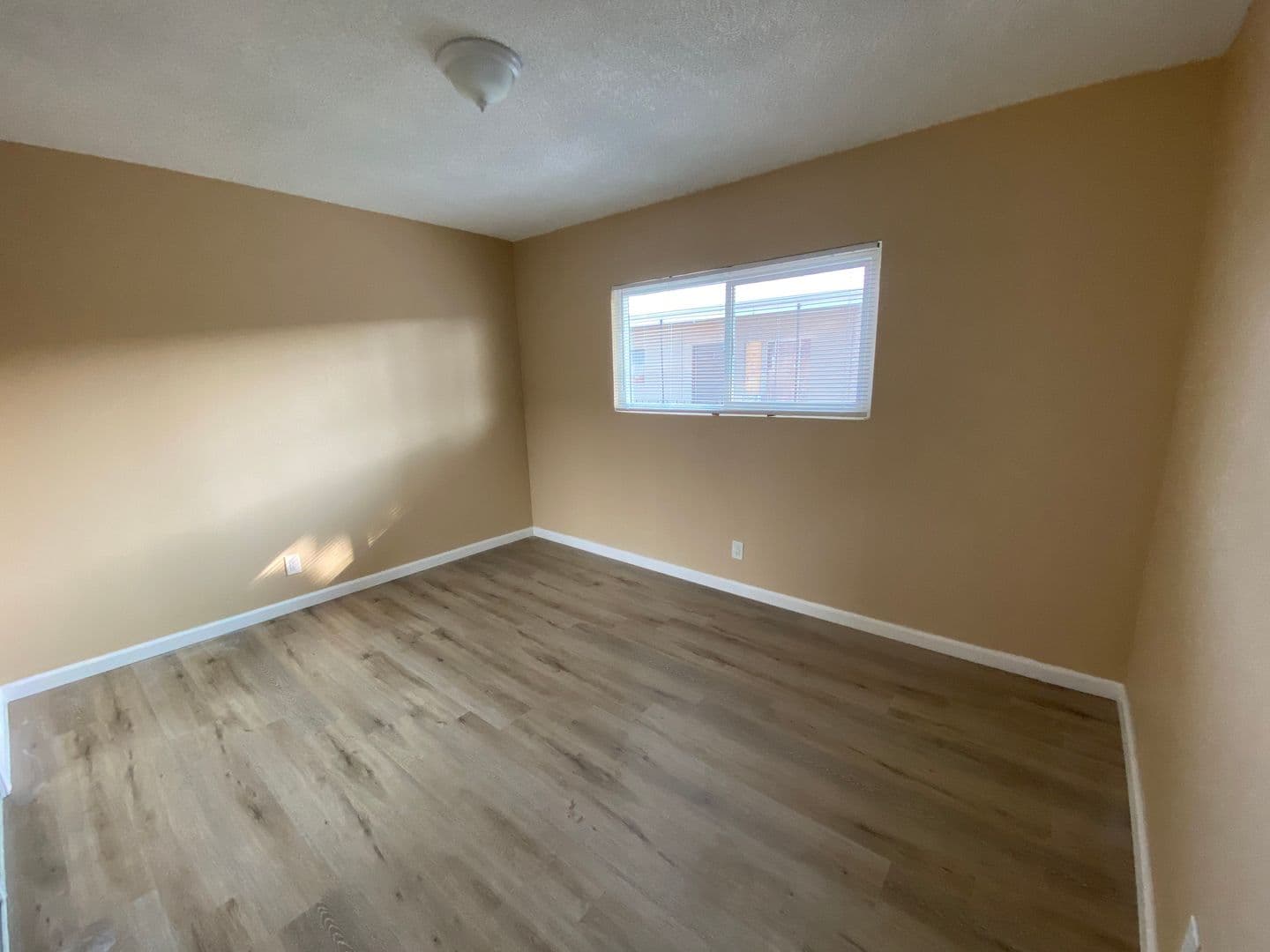 Montebello Apartment: 1249 S Greenwood Avenue