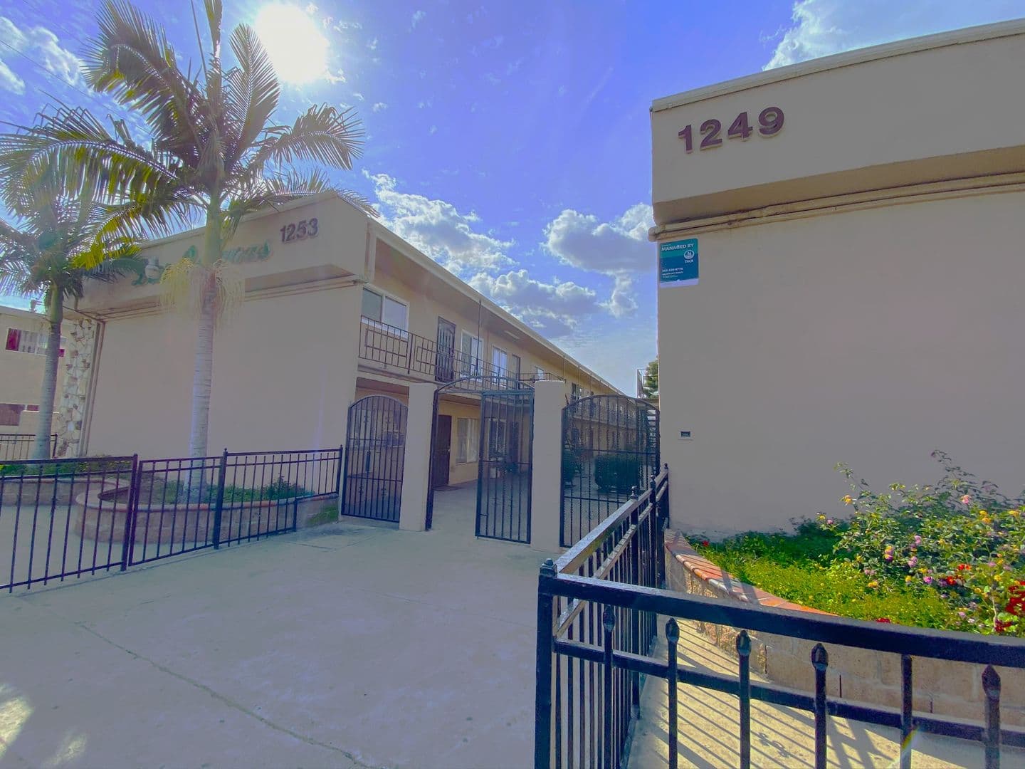 Montebello Apartment: 1249 S Greenwood Avenue