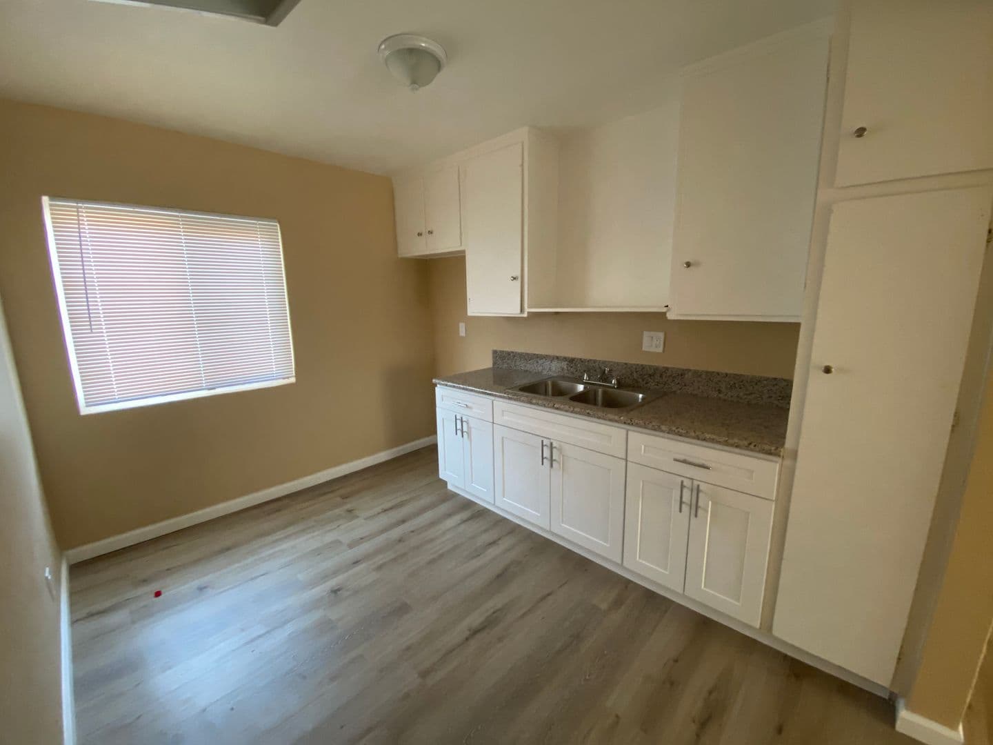 Montebello Apartment: 1249 S Greenwood Avenue
