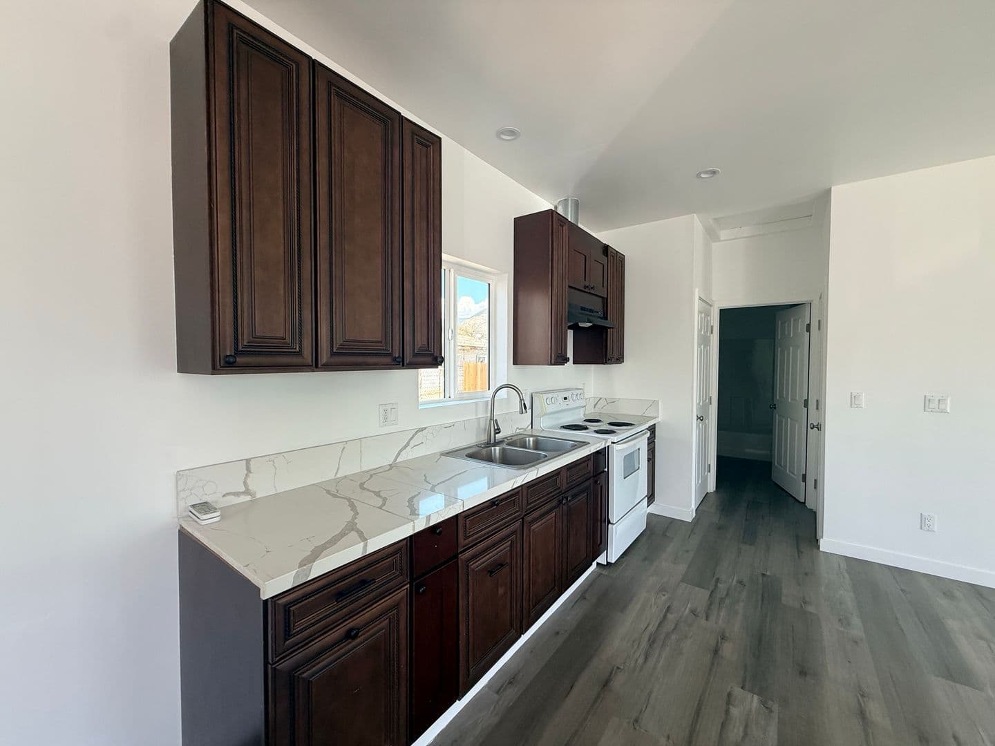 San Bernardino Apartment: 2377 Del Rosa Ave