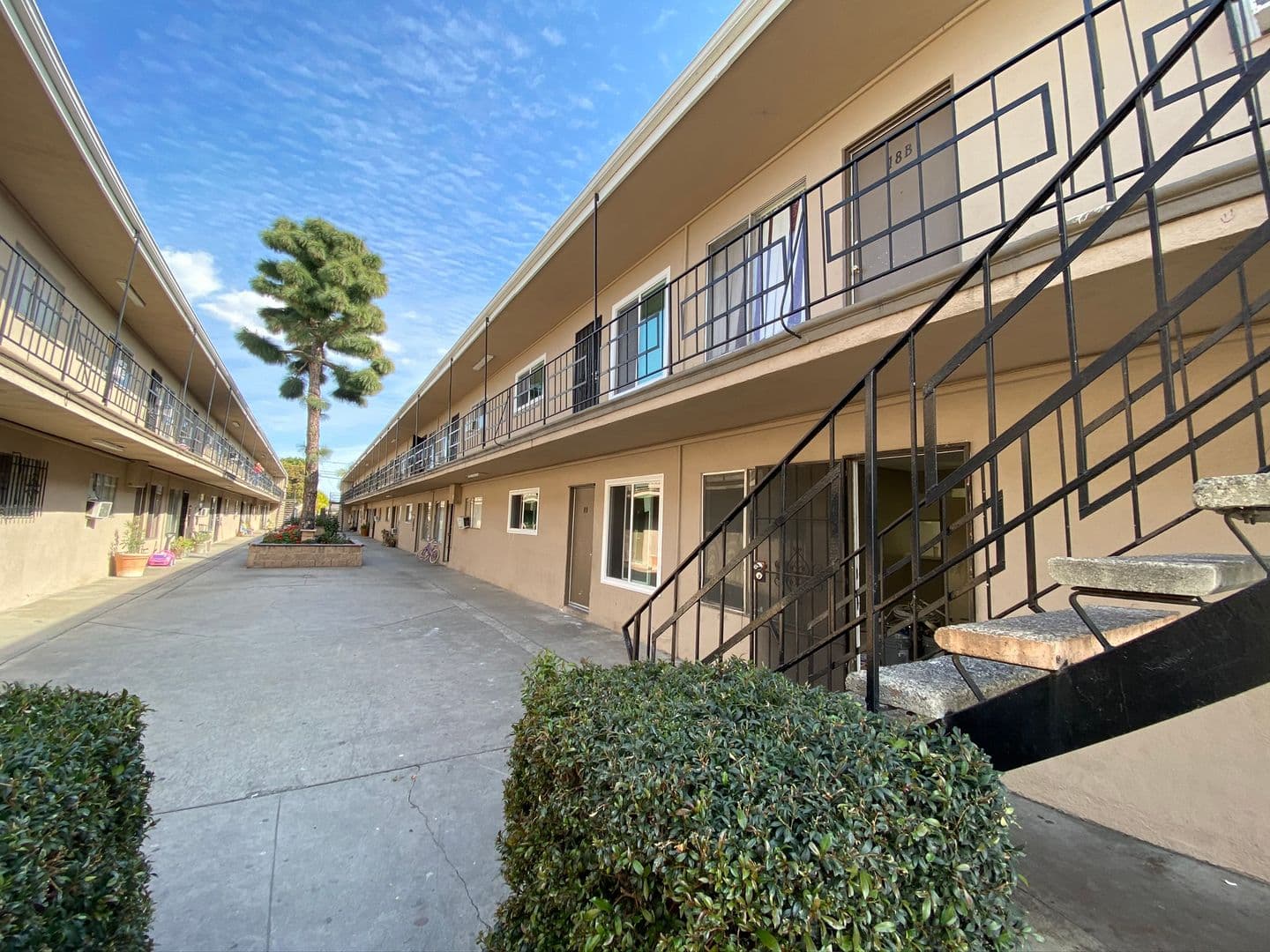 Montebello Apartment: 1249 S Greenwood Avenue