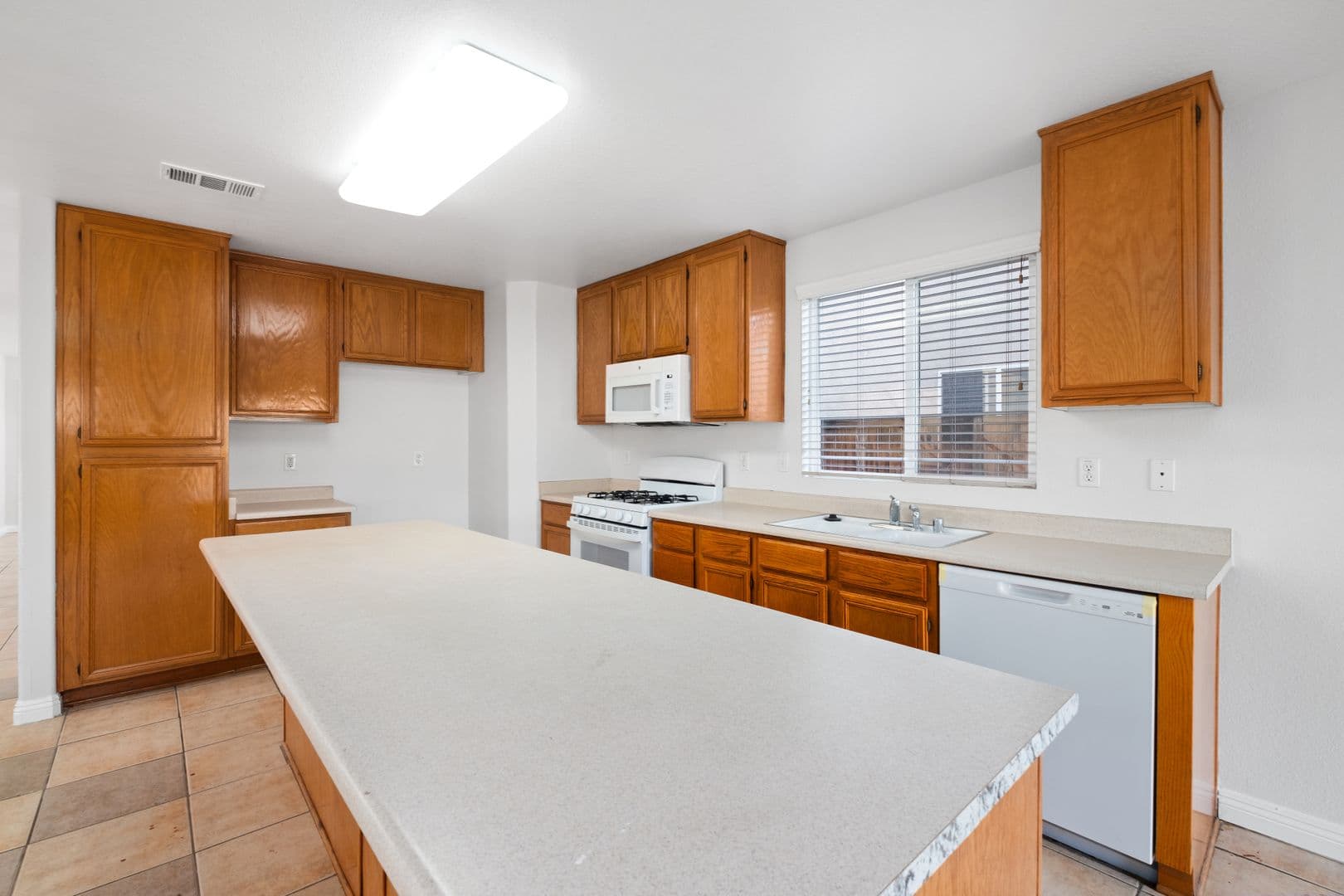 Moreno Valley House: 15324 Adobe Way