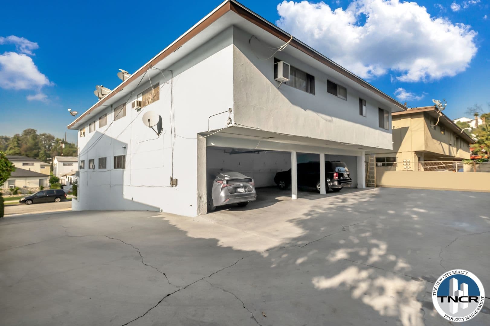 Montebello Apartment: 712 Via Altamira