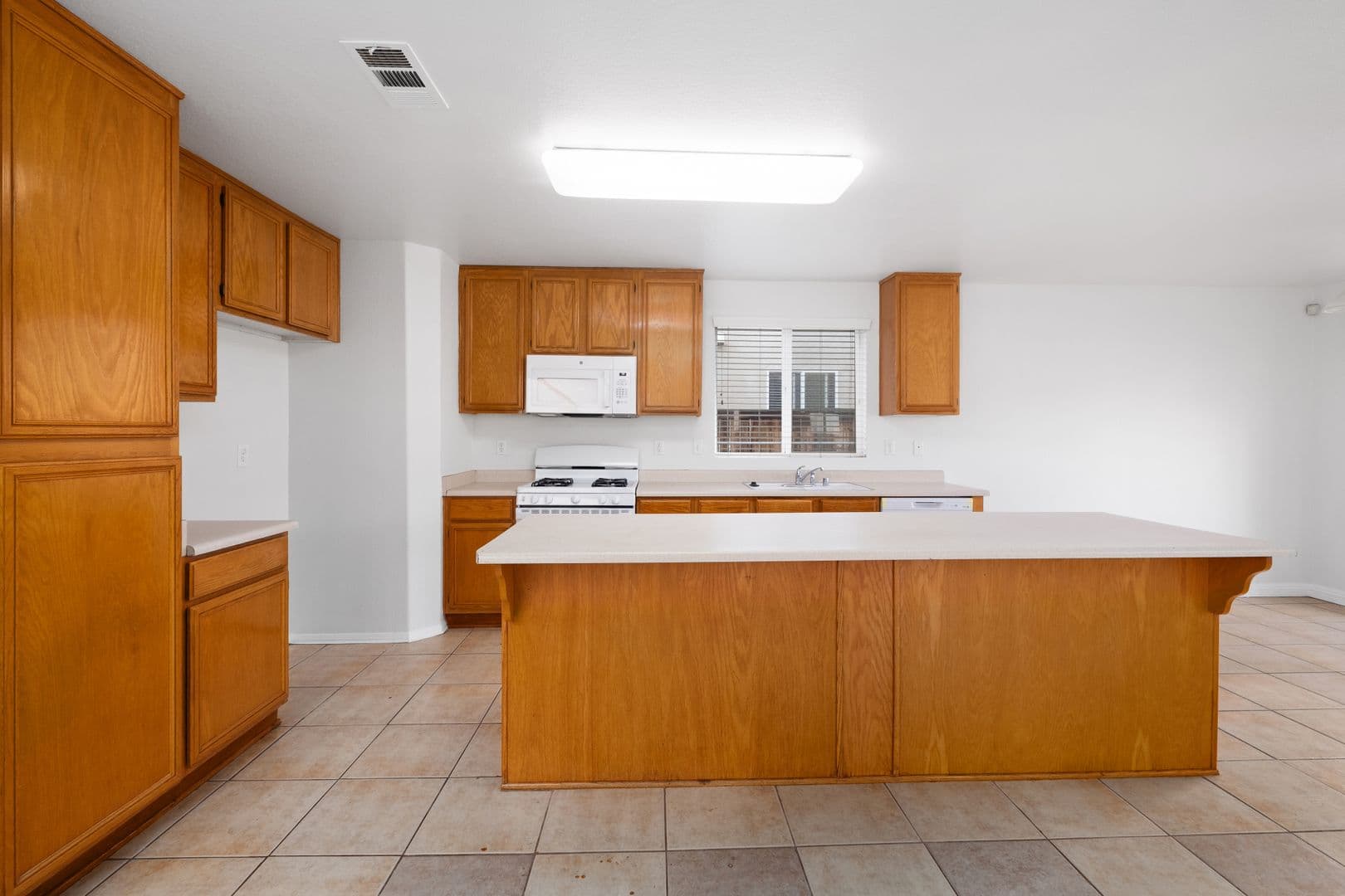 Moreno Valley House: 15324 Adobe Way