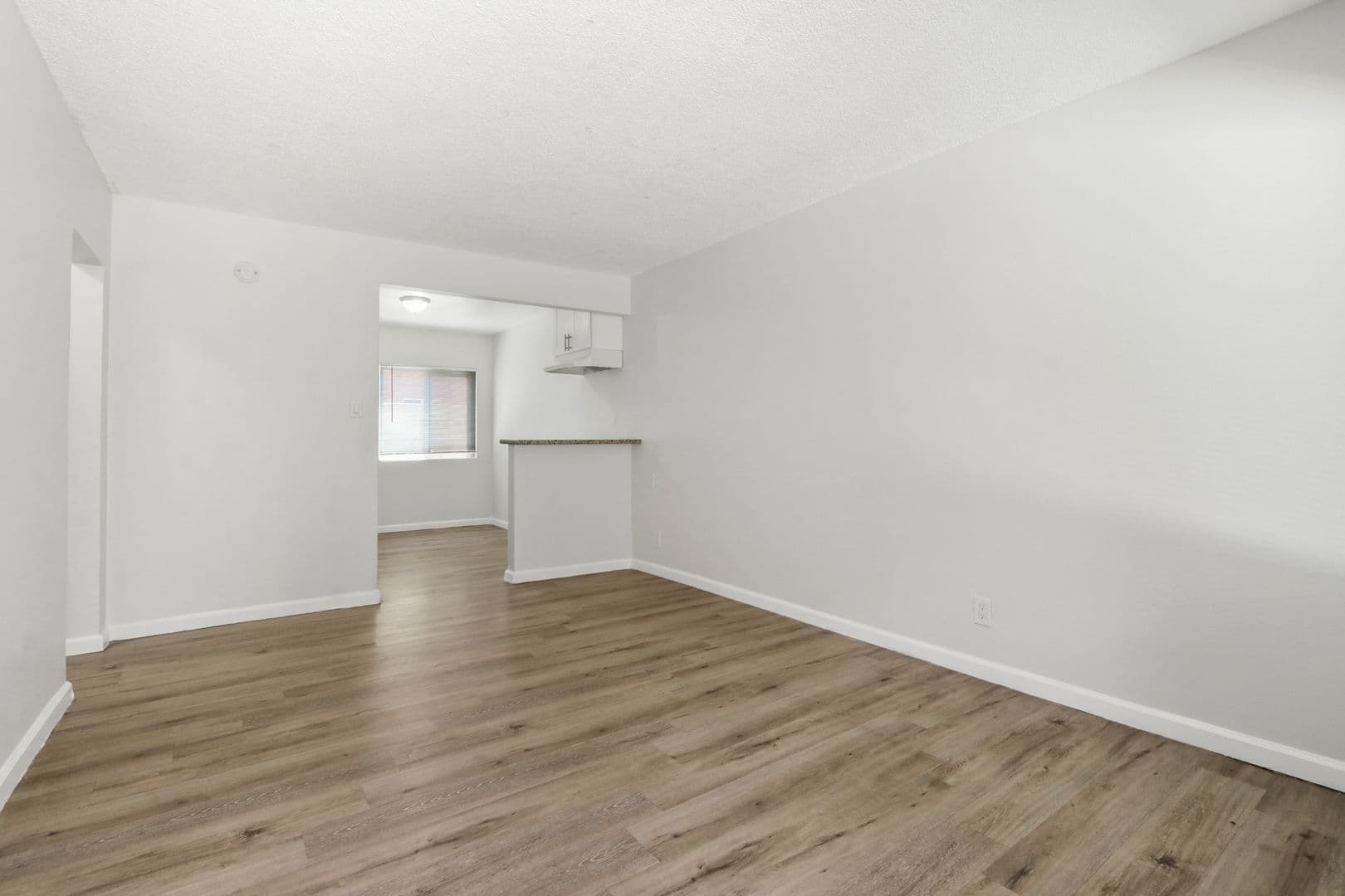 Montebello Apartment: 1253 S Greenwood Avenue