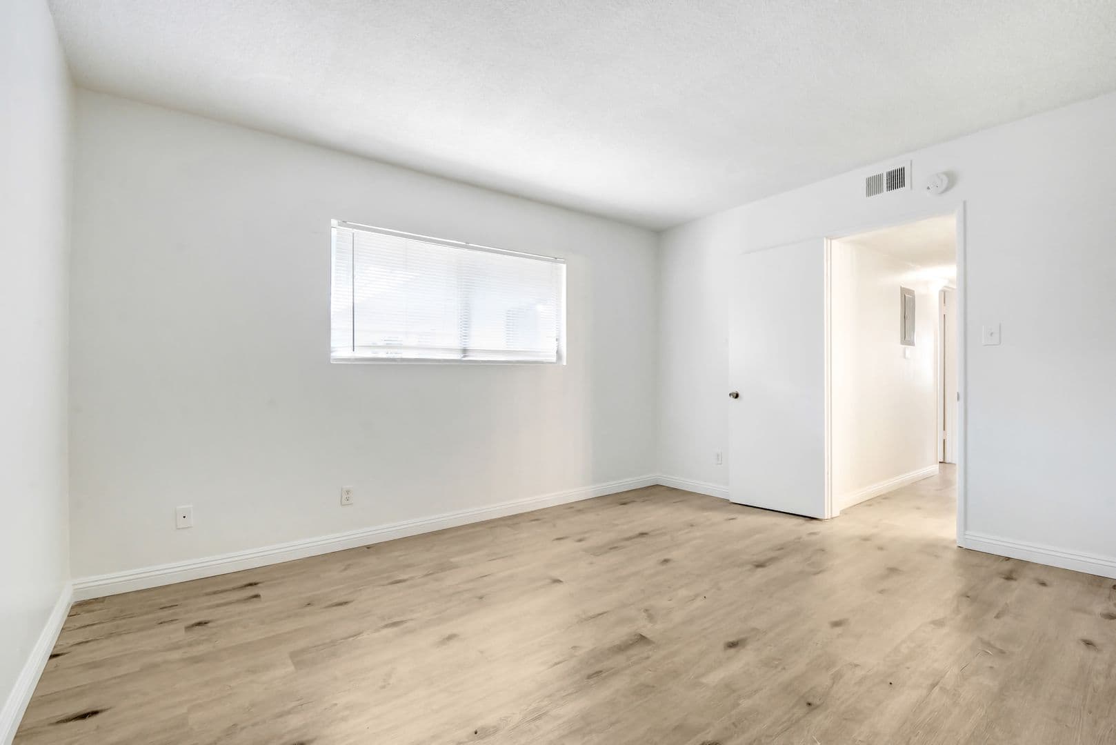 Redlands Apartment: 30 N Ash Street