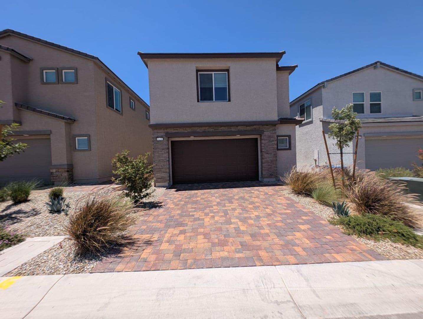 LAS VEGAS House: 3339 DANCING WATERS ST