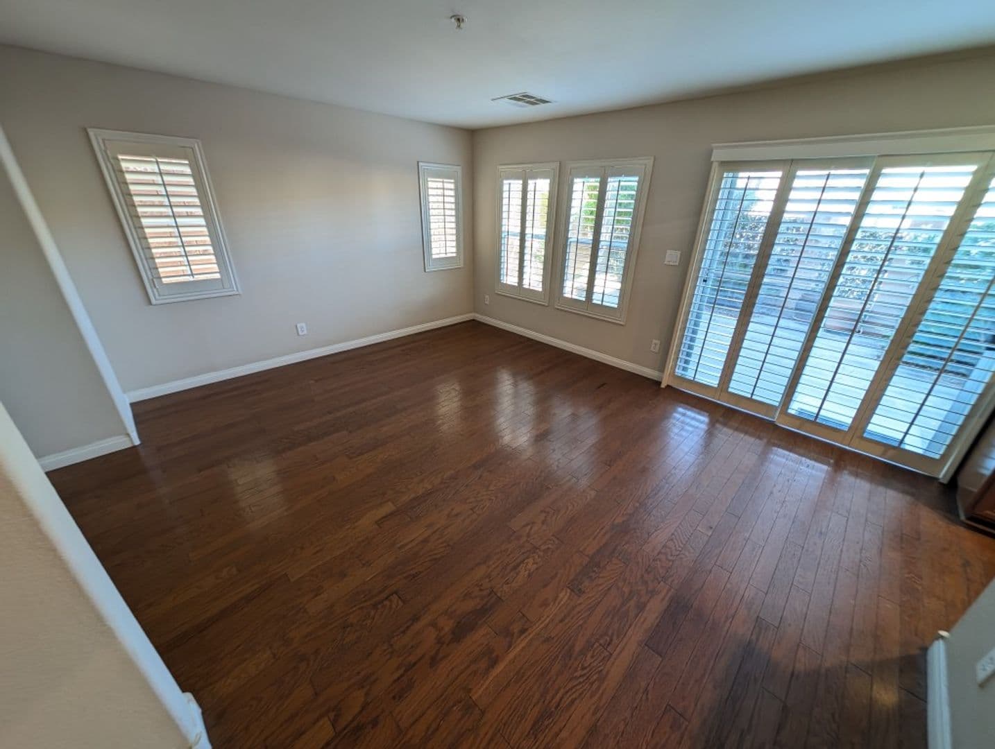 HENDERSON House: 1135 PARADISE GARDEN DR