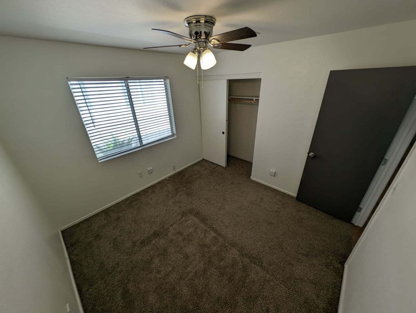 LAS VEGAS House: 8000 REVOLVER AVE