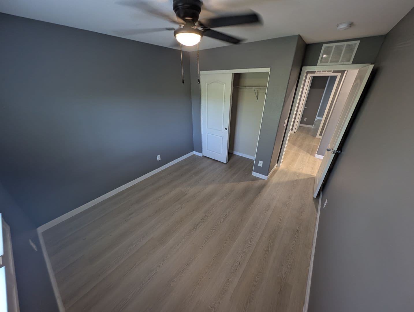 LAS VEGAS House: 10633 MOUNT BLACKBURN AVE