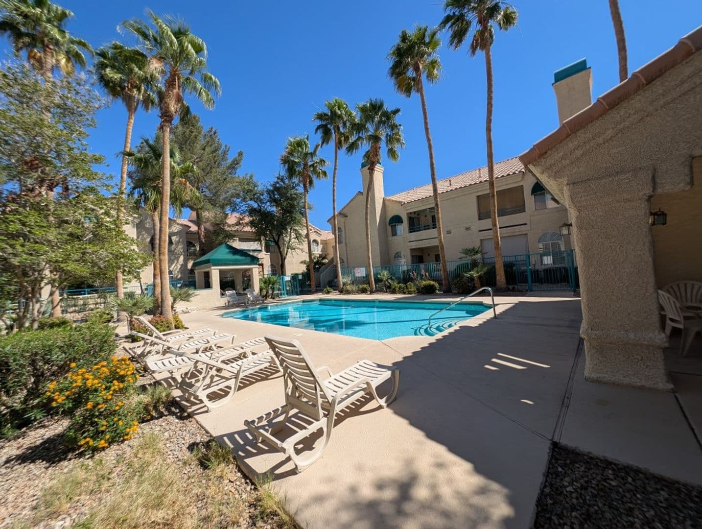HENDERSON House: 2251 WIGWAM PKWY #2114