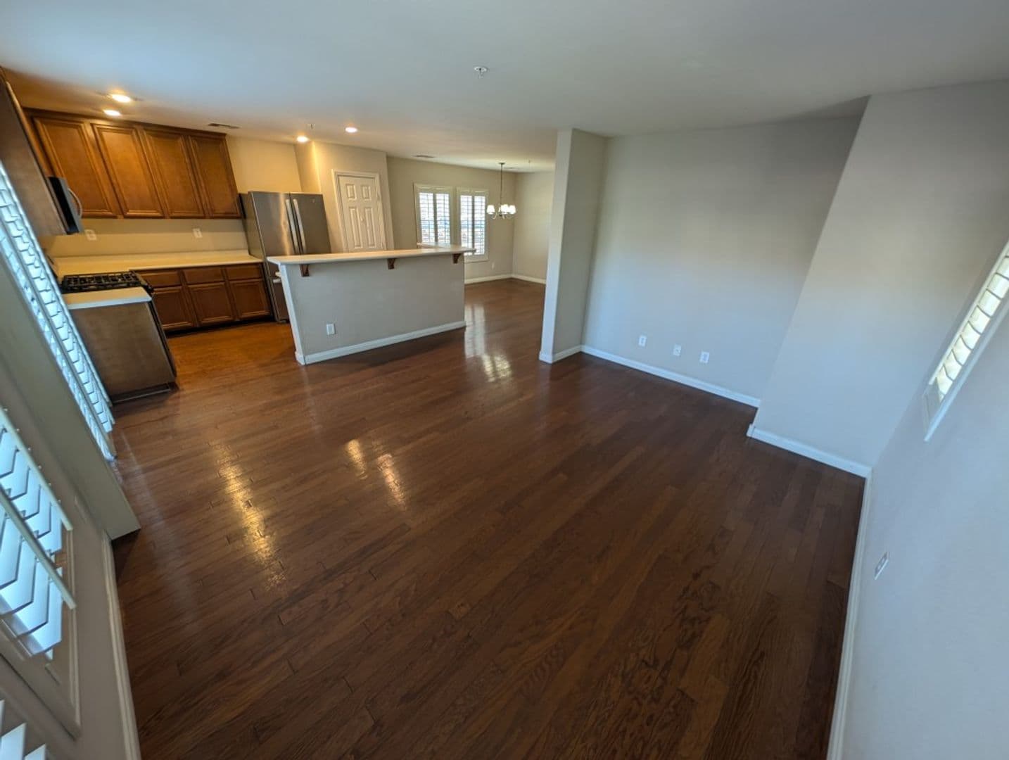 HENDERSON House: 1135 PARADISE GARDEN DR