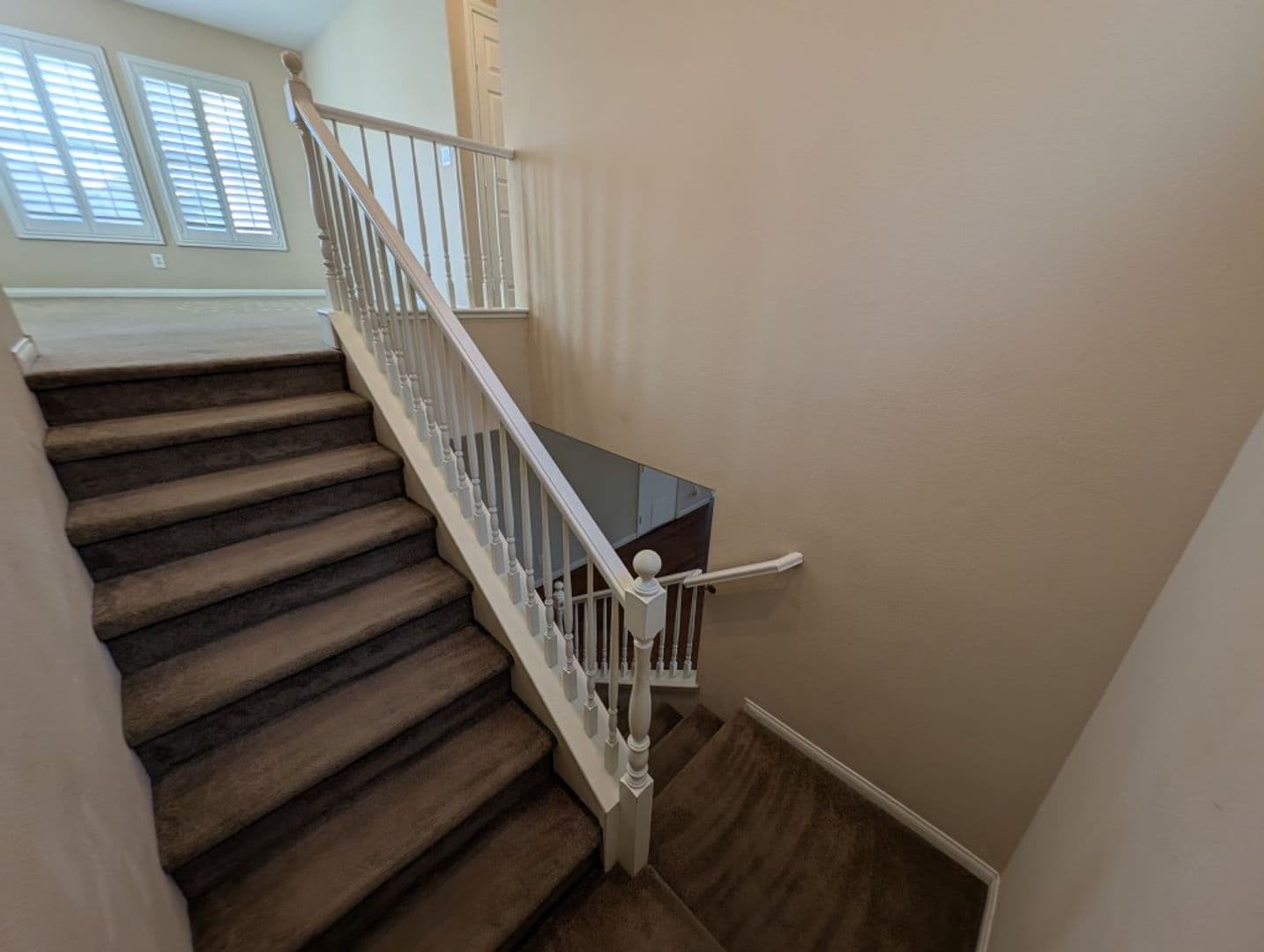 HENDERSON House: 1135 PARADISE GARDEN DR