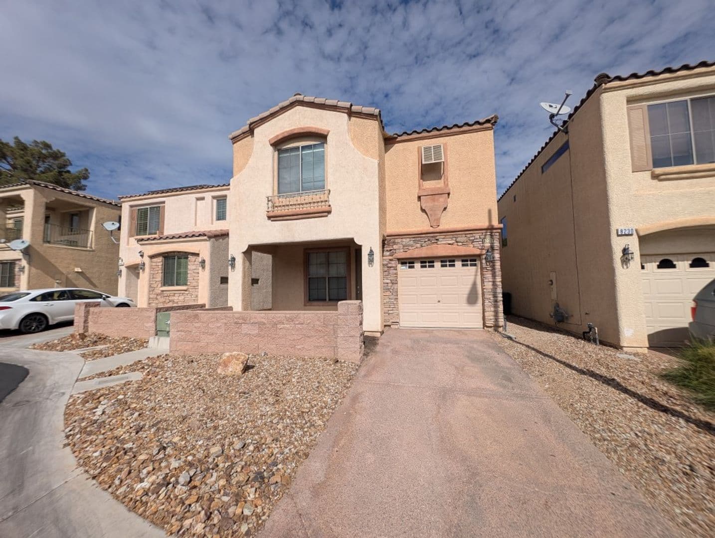 LAS VEGAS House: 8236 SIERRA CASCADE CT