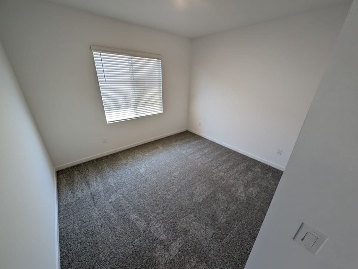 LAS VEGAS House: 3339 DANCING WATERS ST
