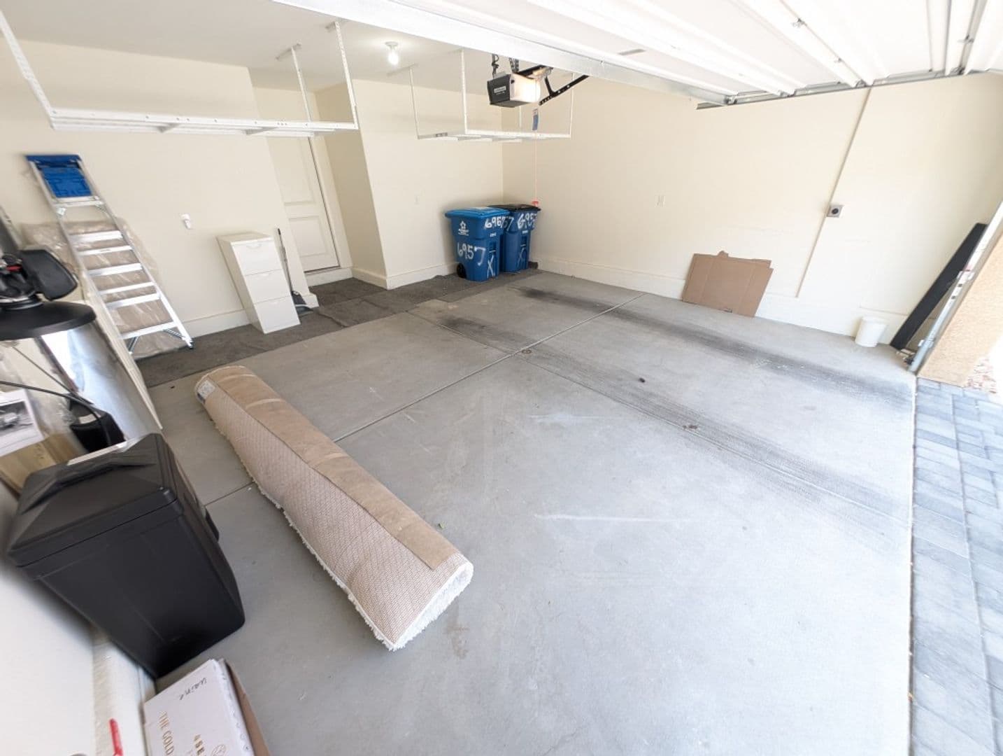 LAS VEGAS House: 6957 STAFFORD HILL ST