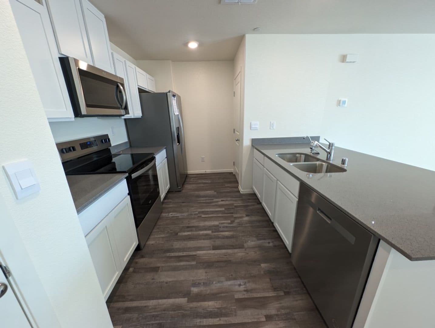 NORTH LAS VEGAS House: 6153 ASTER GARDEN ST