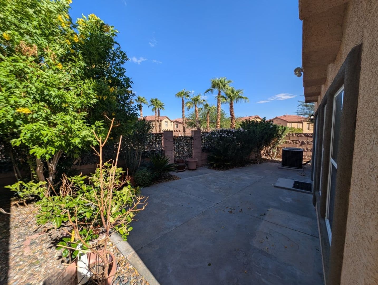 HENDERSON House: 1135 PARADISE GARDEN DR