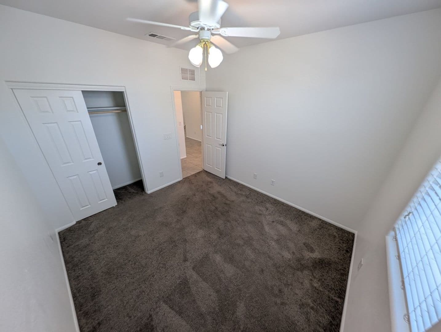 HENDERSON House: 664 VETIVER LN