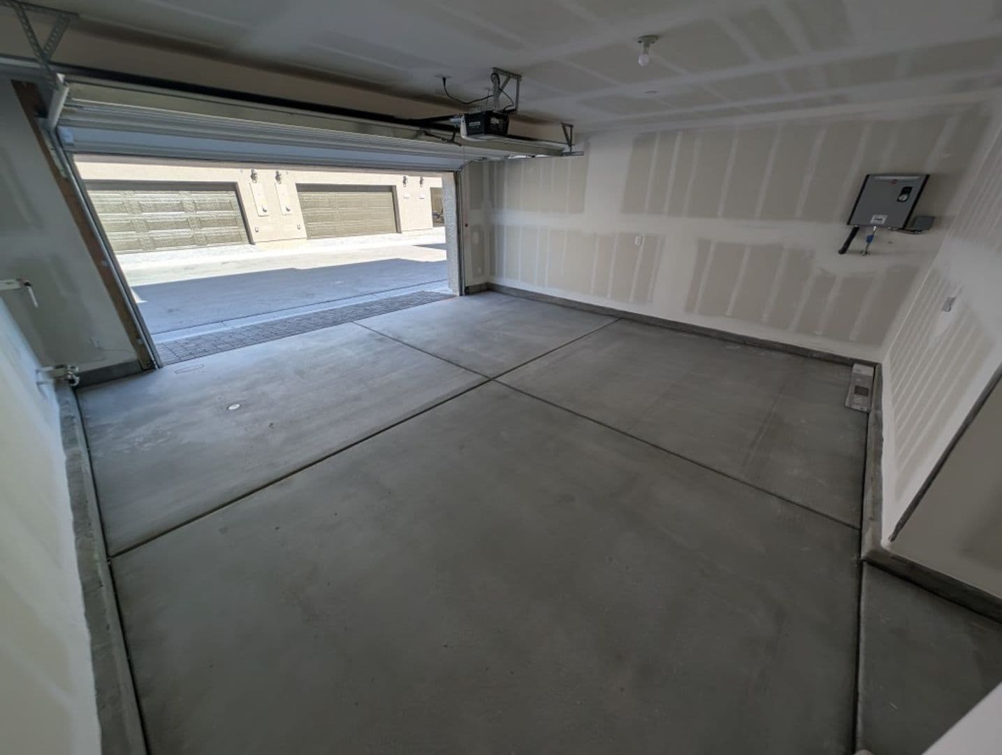 NORTH LAS VEGAS House: 6153 ASTER GARDEN ST